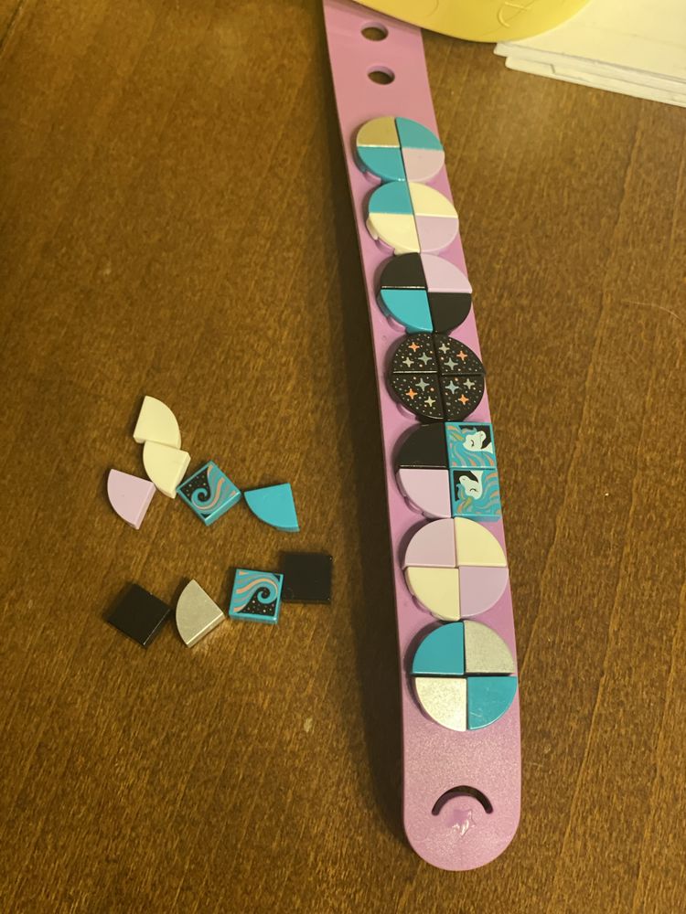Bronsoletka Lego Dots