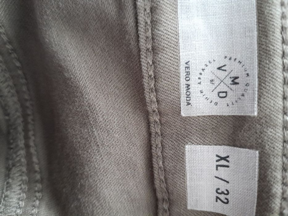 Bojówki Vero Moda
