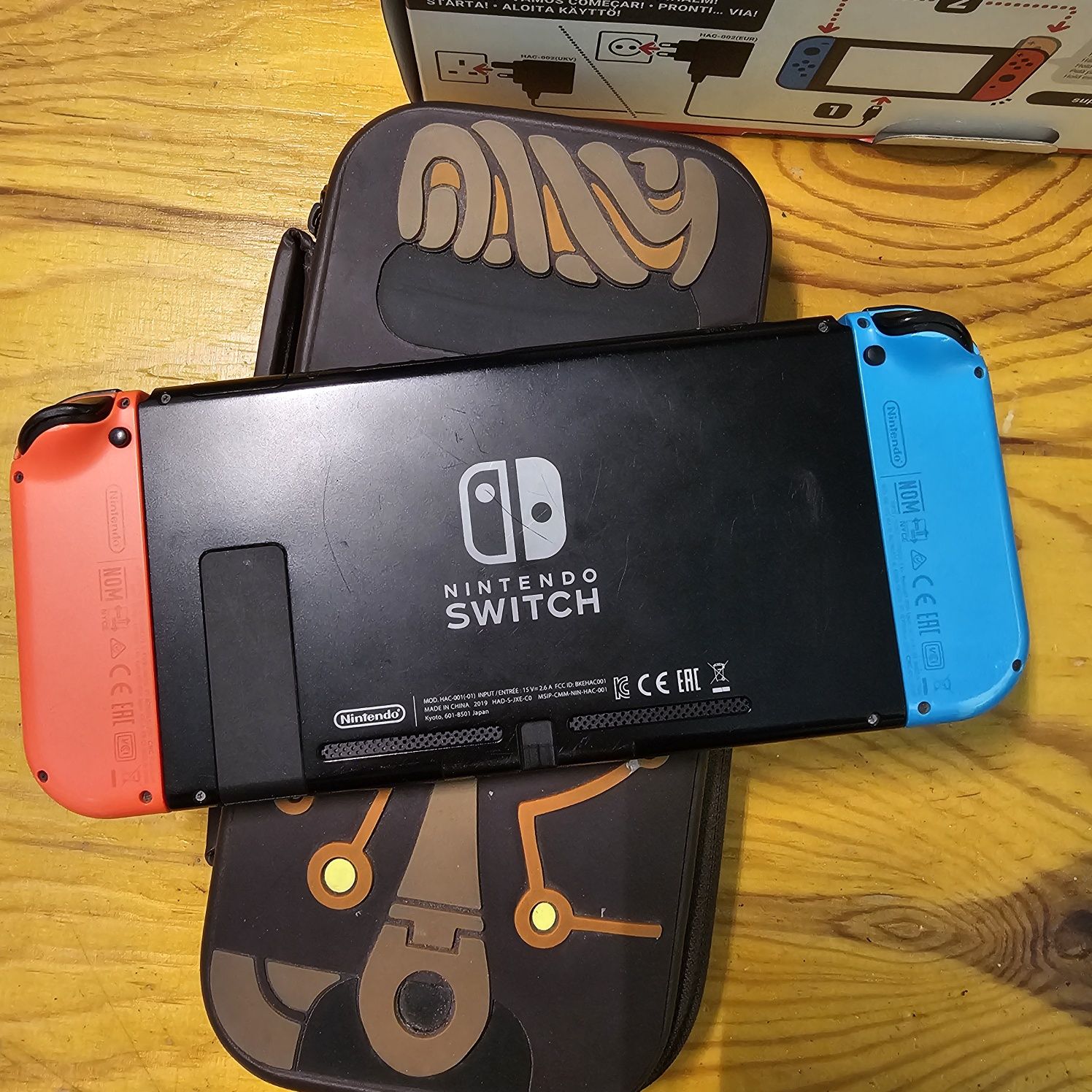 Konsola NINTENDO SWITCH V2 Komplet HDMI + Etui Stan Bardzo Dobry 8+/10