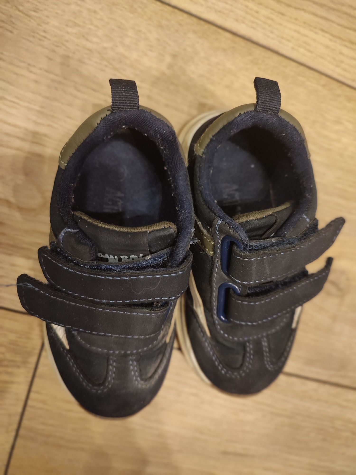 Buty chłopięce r. 23