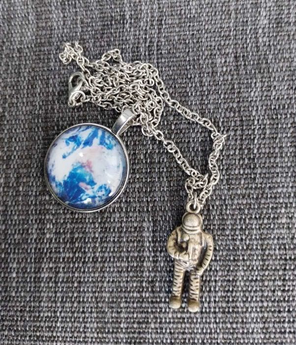 naszyjnik, niebo, ziemia, kosmonauta, astronauta, wisiorek