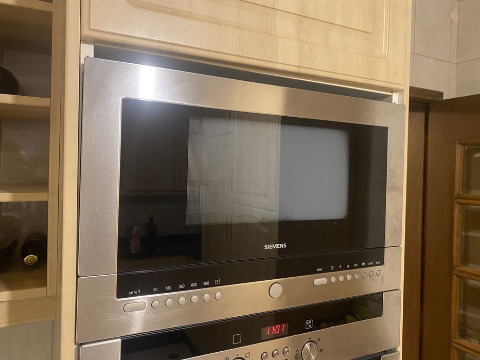 Forno, placa e micro ondas
