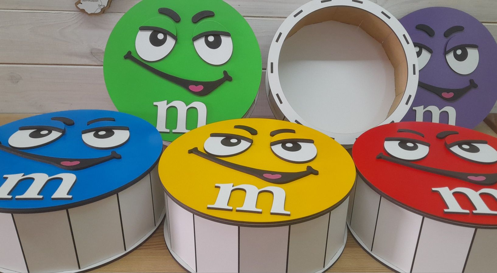 Коробочки ммдемс
