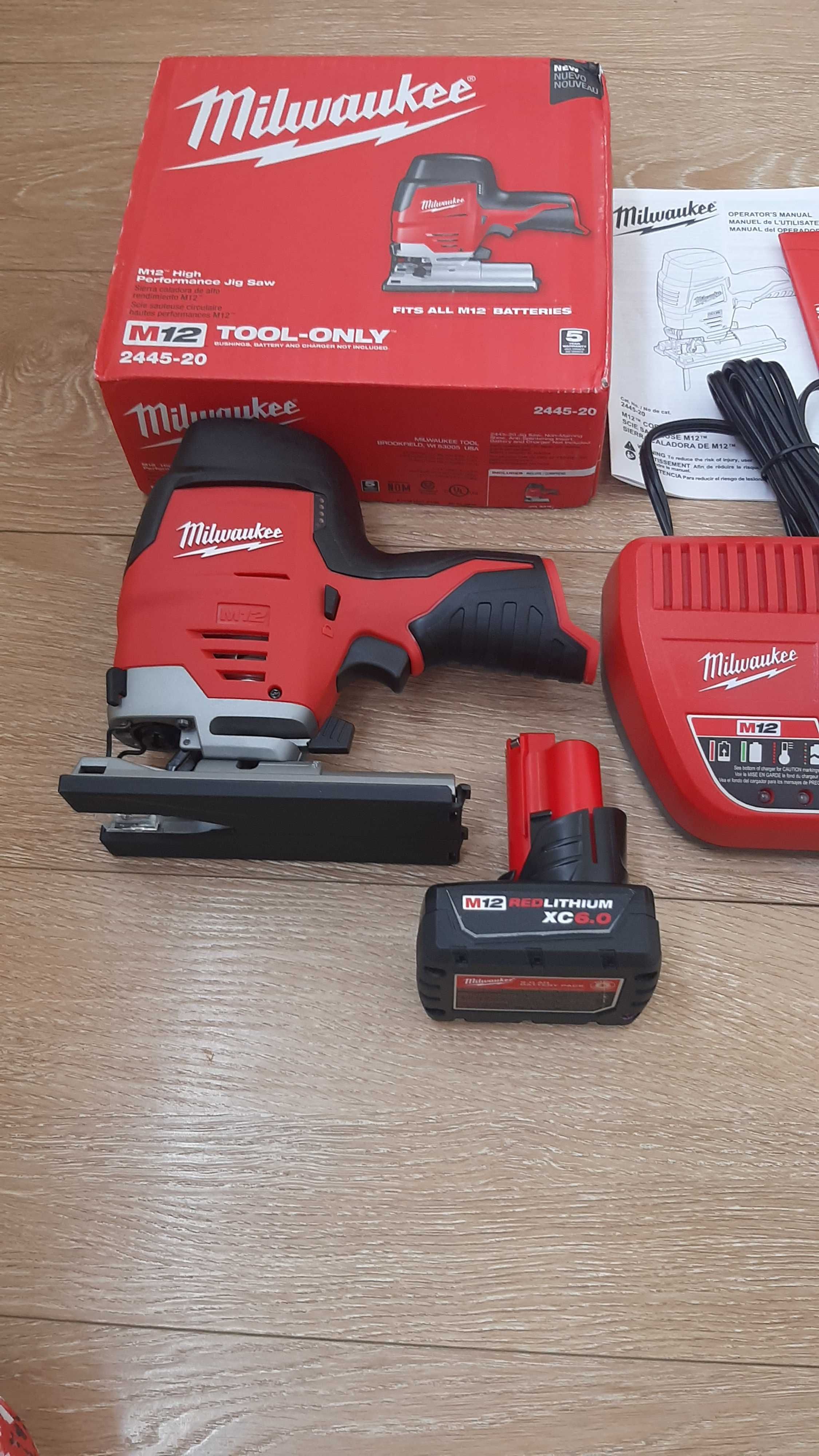 Milwaukee 2445-20 лобзик акумуляторний СШАкомплект