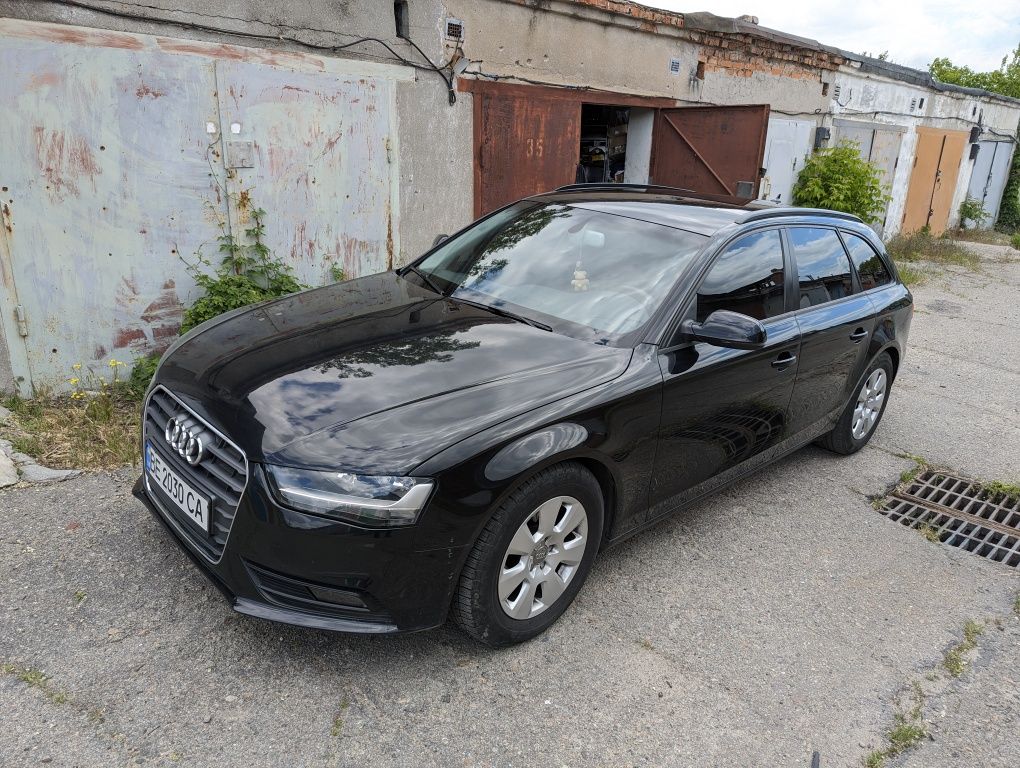 Продам Audi 4 b8 2012