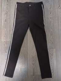 Стрейчеві чорні жіночі штани 52 розміру та блакитні 50-52