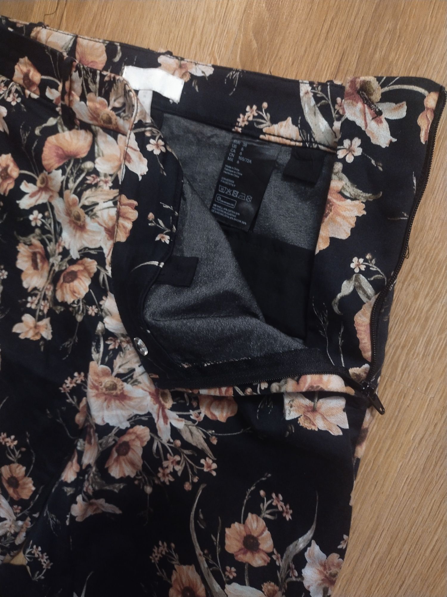Śliczne spodnie H&M rozm.38