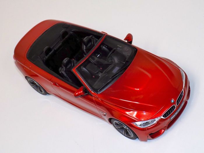 Miniatura GT Spirit 1/18 BMW M4 (F83) Cabriolet 2015