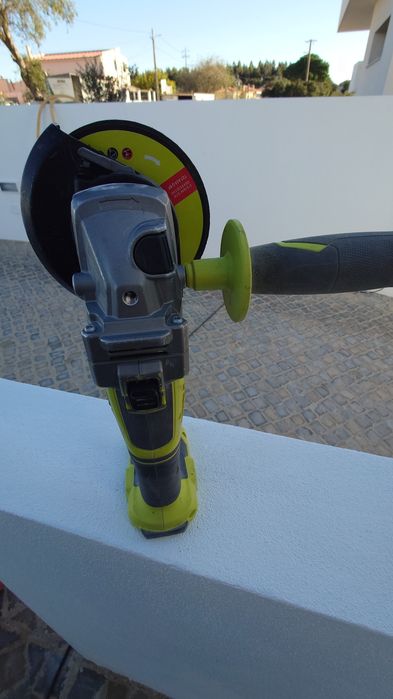 Rebarbadora Ryobi R18AG7 18volts One+ Brushleess de 125mm