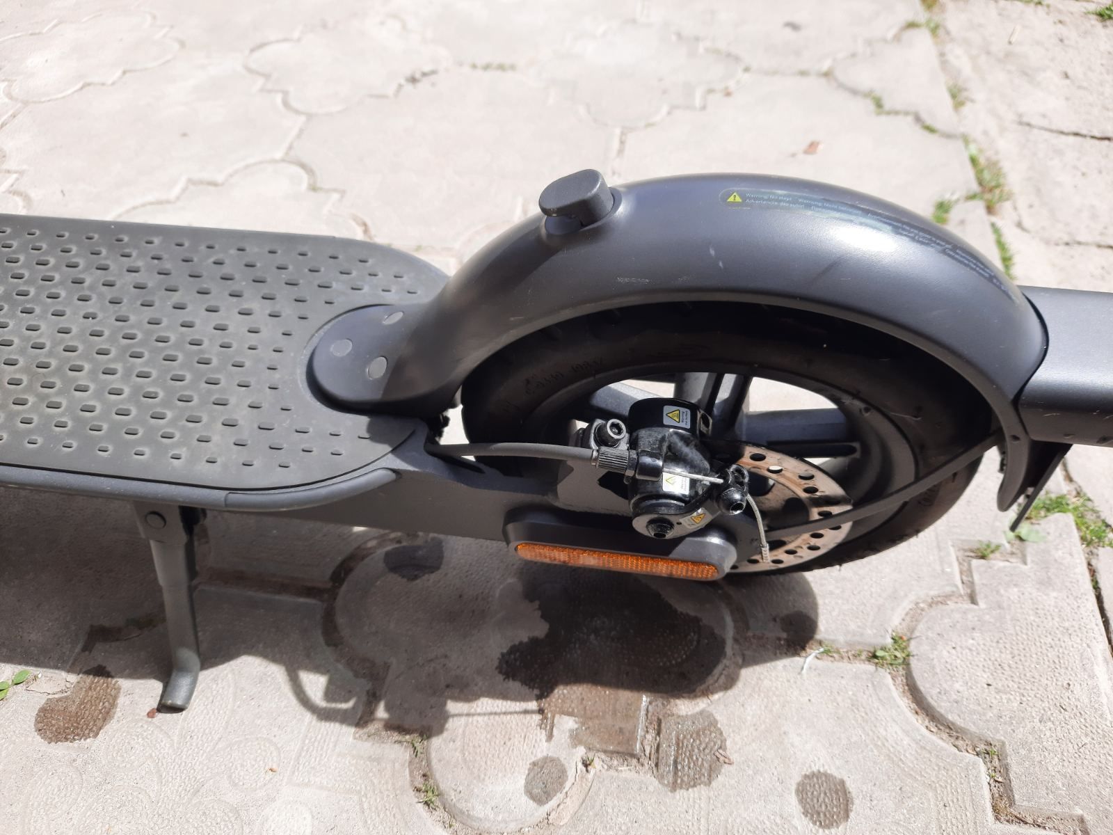 Продам Електросамокат Xiaomi Mi Electric Scooter Pro 2