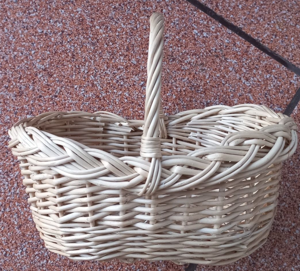 Koszyki  na kwiatki, cukierki, owoce