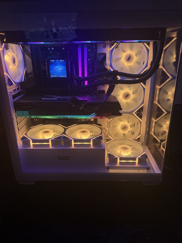 Pilnie sprzedam Ryzen 7 7700x 8x4.5 /RTX 3080/ ddr5 32gb/Lcd chlodz.