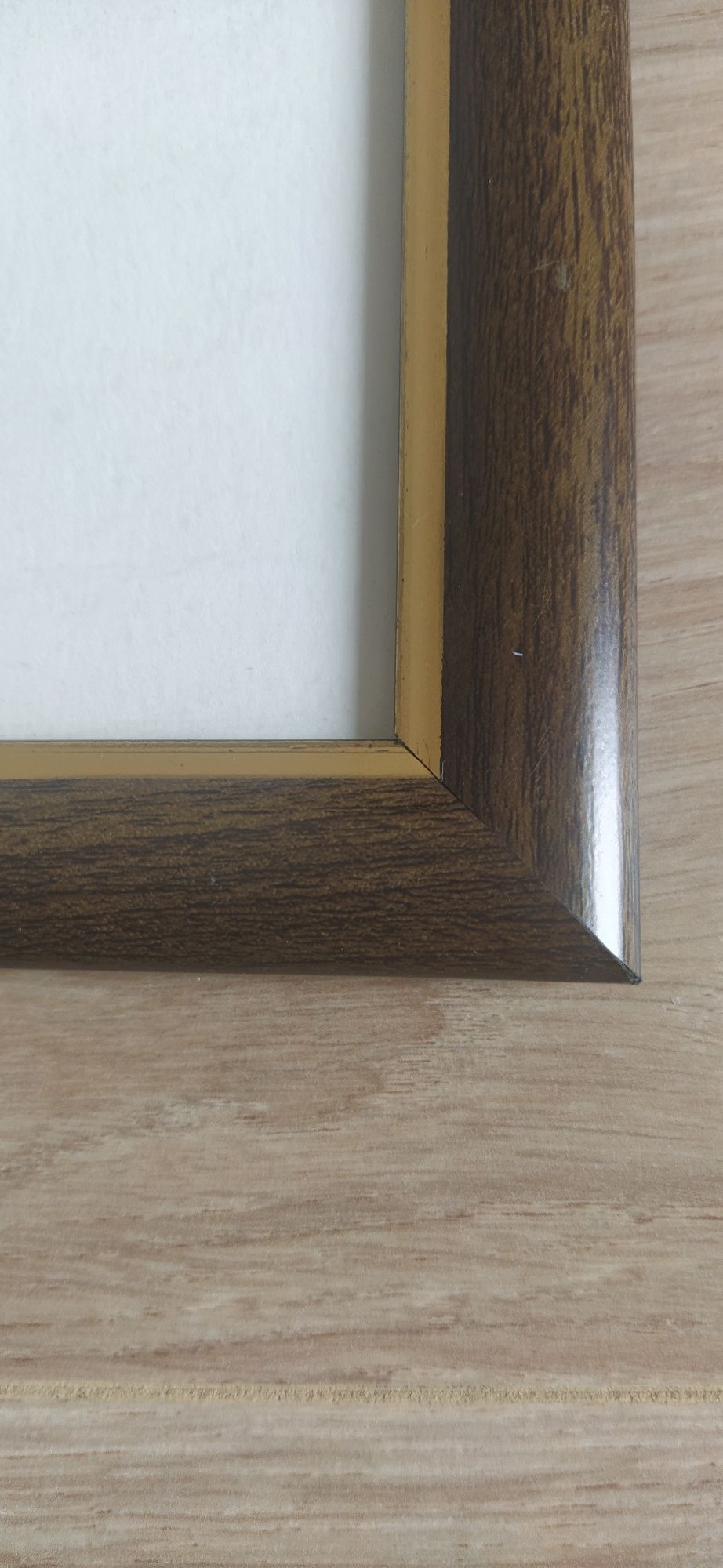 Moldura castanho e dourado