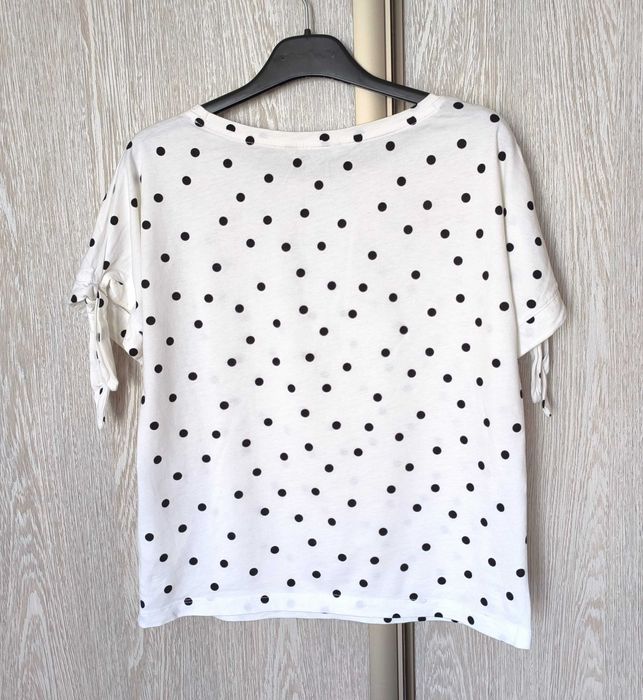 Bluzka z krótkim rękawem biała w czarne kropki C&A rozmiar S