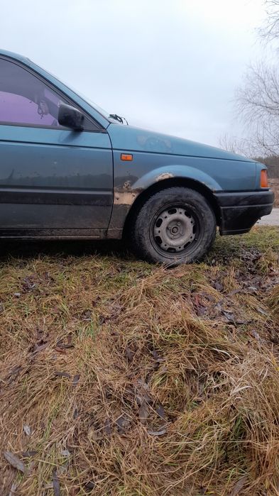 Продам пасат б3 1.8