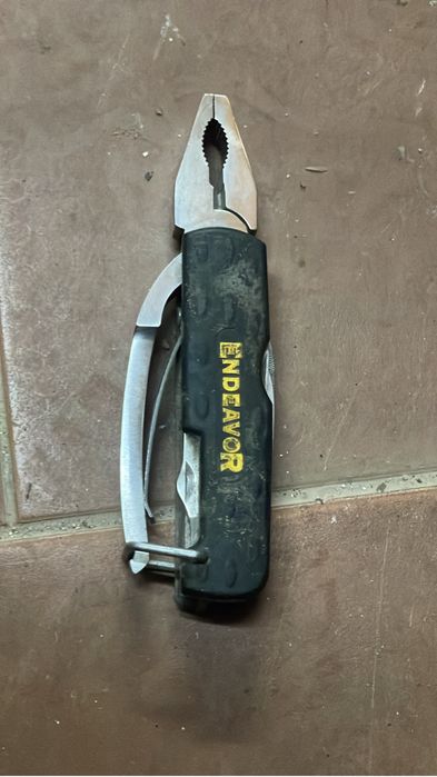 Canivete multifunçõens