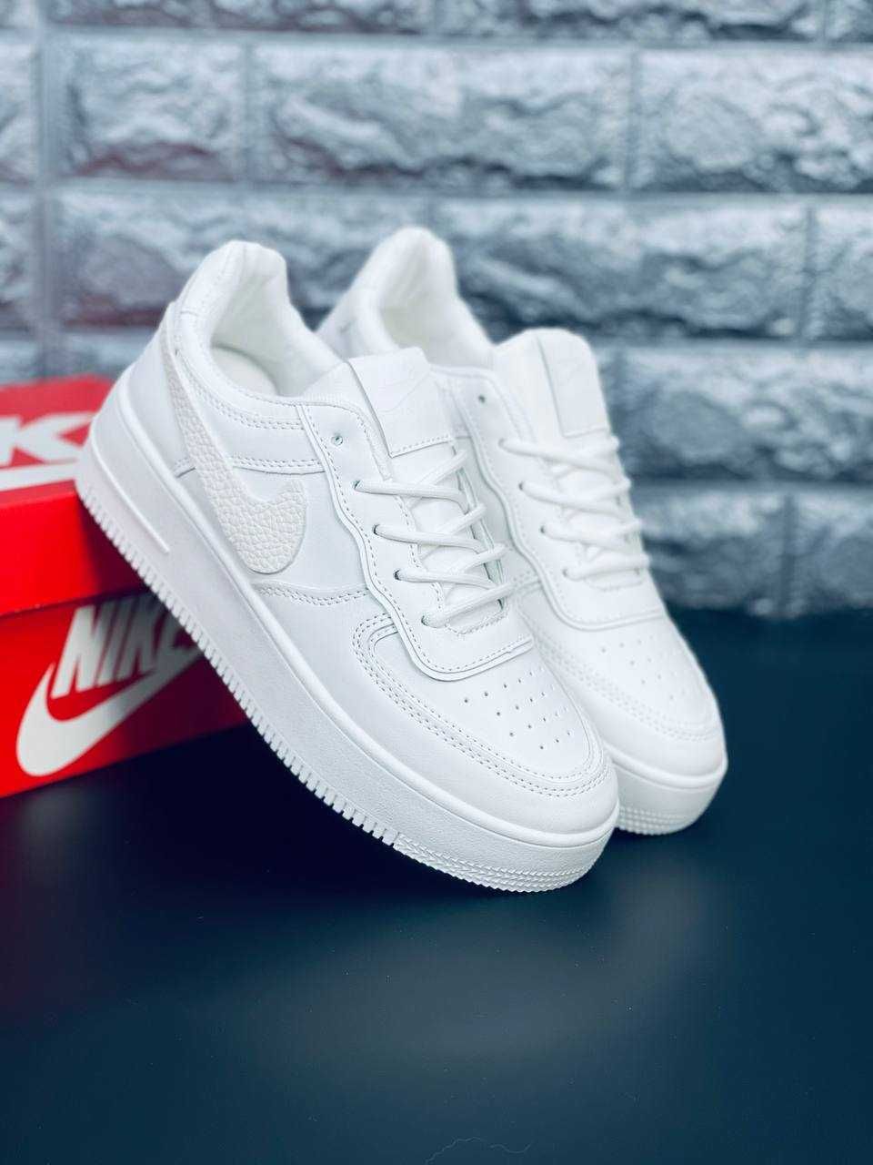 Белые кожаные красовки Nike Air Force 1 Кроссовки Найк Аир Форс Лето