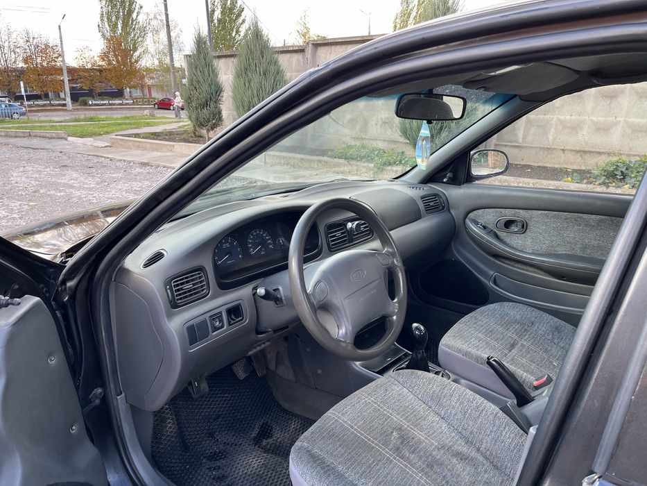 Продам KIA Clarus