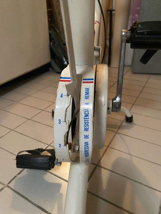 Bicicleta estática-suor garantido