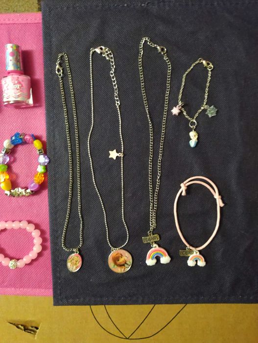 SUPER CENA Biżuteria bransoletki wisiorki ozdoby dla dziewczynki gumki