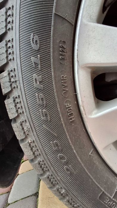 Шини зимові debica frigo2 205/55/16 4шт