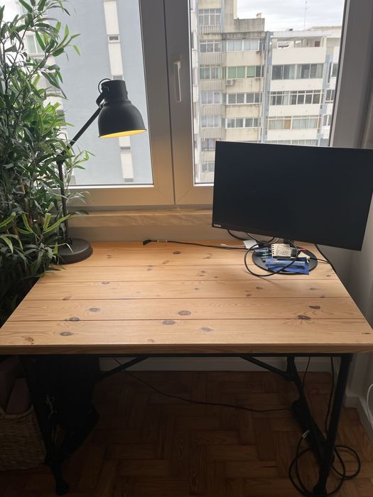 Mesa secretária IKEA