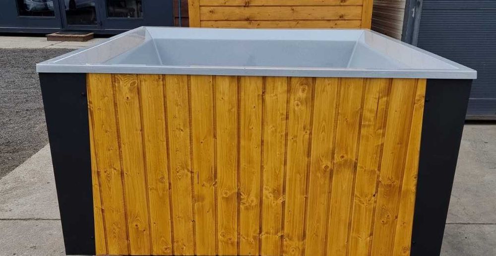 Balia ogrodowa hydromasaż PIRAMIDA bania jacuzzi