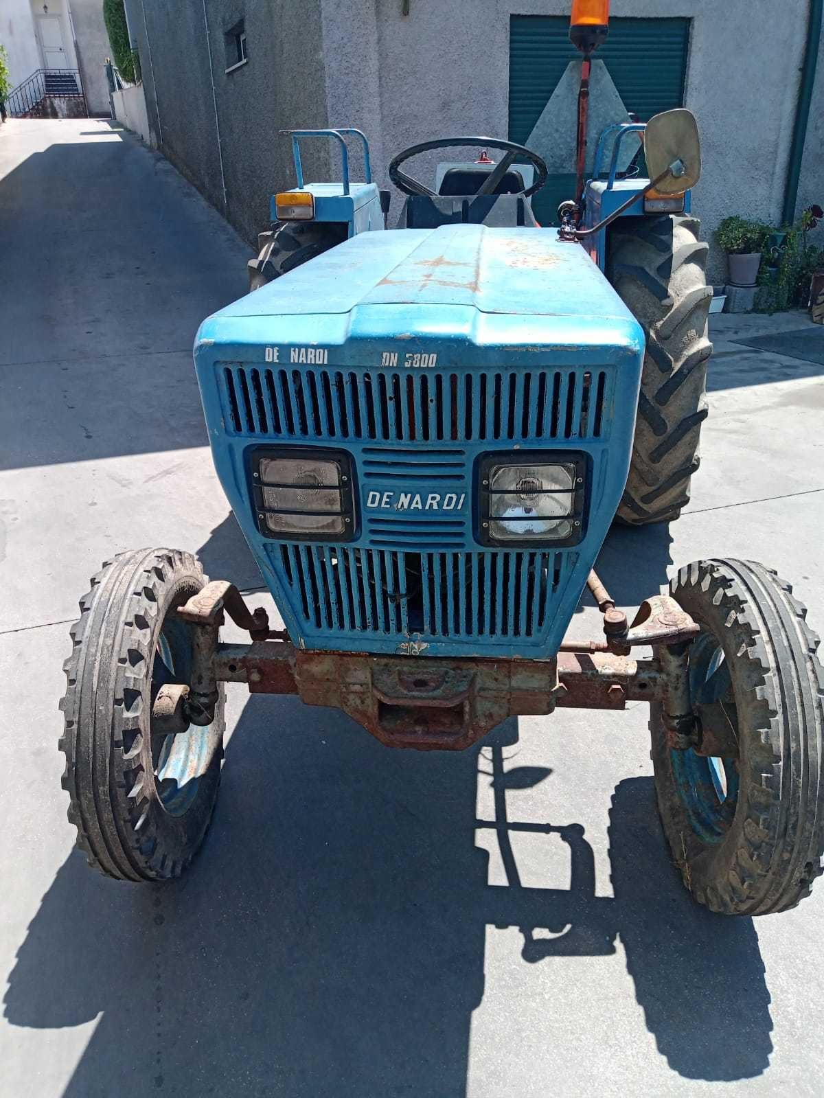 Vendo trator DENARDI