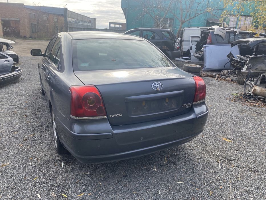 Кришка багажника Тойота Авенсіс Toyota avensis T25 2.2 d4d розборка