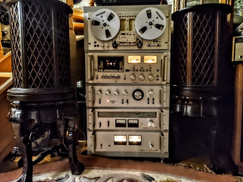 Pioneer стерео система.