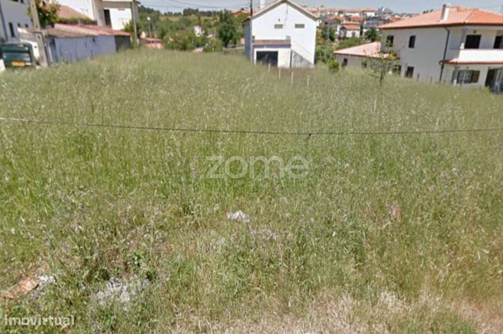 Terreno rústico com possibilidade de construção