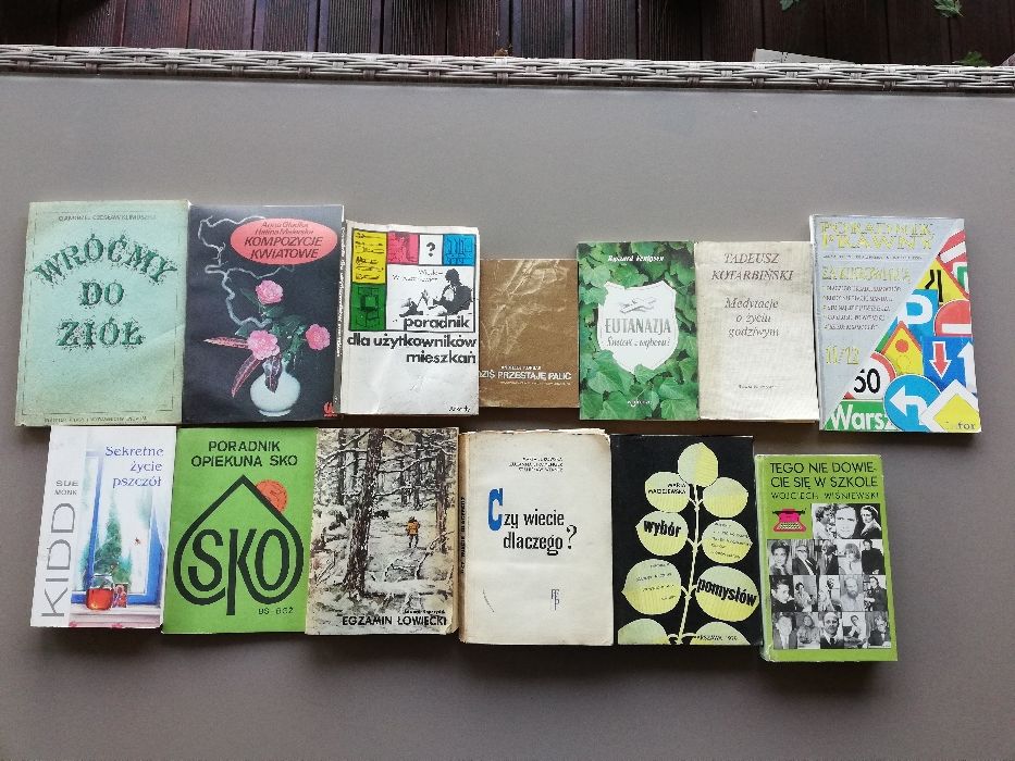 Zestaw książek bez jednej