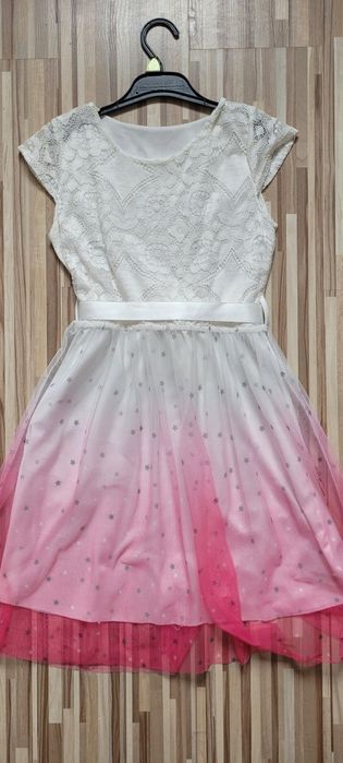 Sukienka z koronką i tiulem