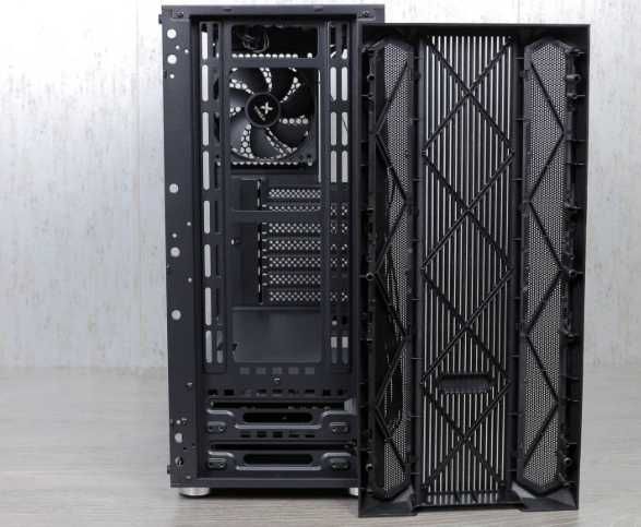 НОВИЙ Геймерський Корпус  Micro - ATX, ATX + 1 кулер в комплекті