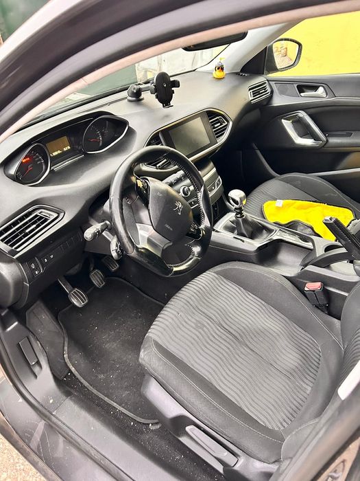 Peugeot 308 sw  estilo e conforto