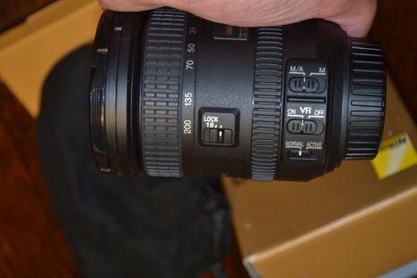 Об'єктив Nikon Nikkor 18 200VR II объектив