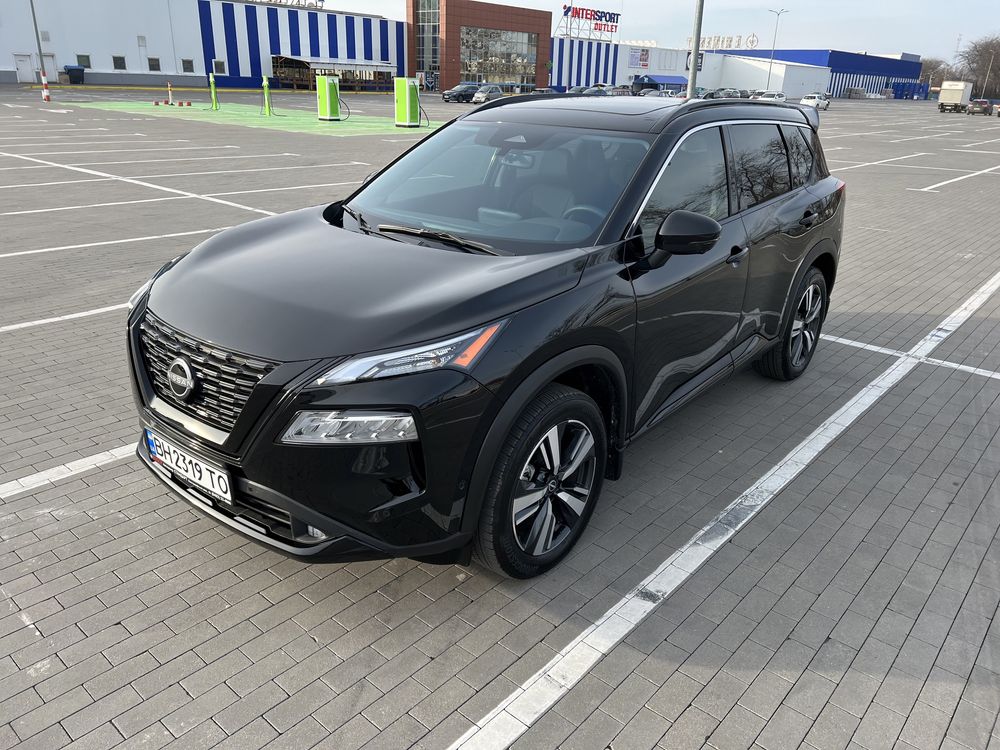 Nissan ROGUE T33 SL 1.5