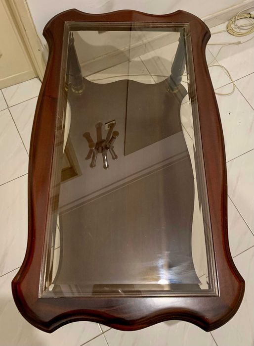 Mesa de sala com vidro