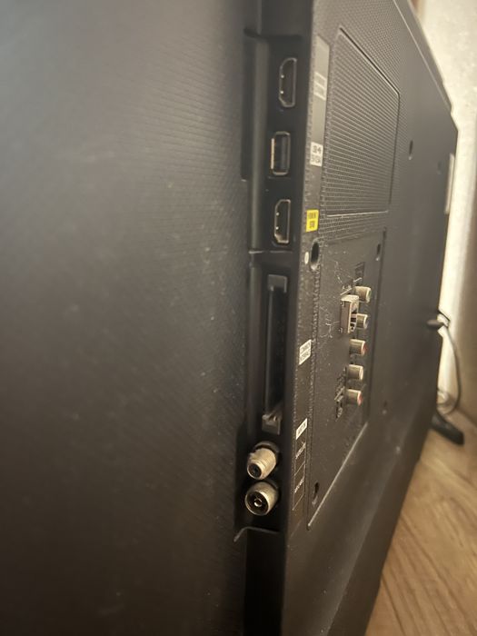 Телевізор Samsung 40” 2K