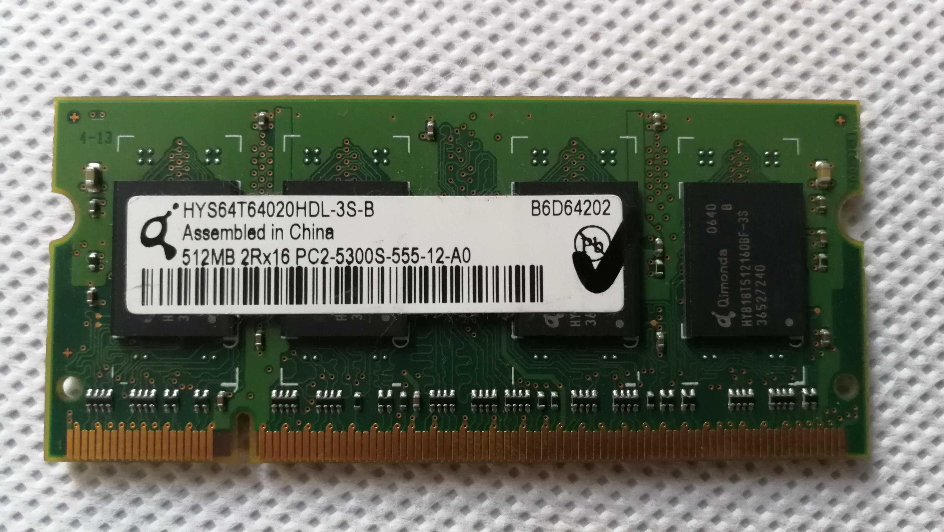Pamięć DDR2  3x 512 MB  plus  1x 1GB razem 4 sztuki