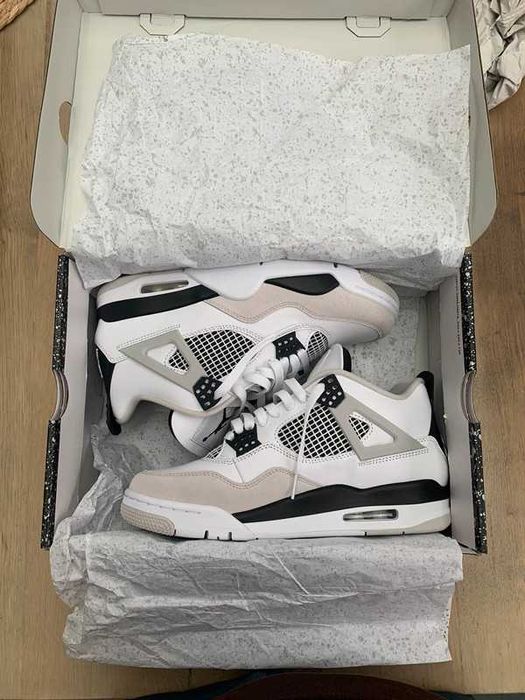 "Buty koszykówki "Jordan_4_Retro_Military_Black_Roz.R.38