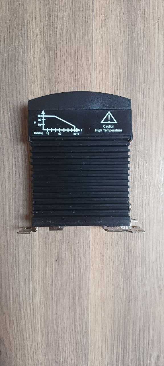Relé de Estado Sólido, Input 3-32VDC, Output 24-240VDC