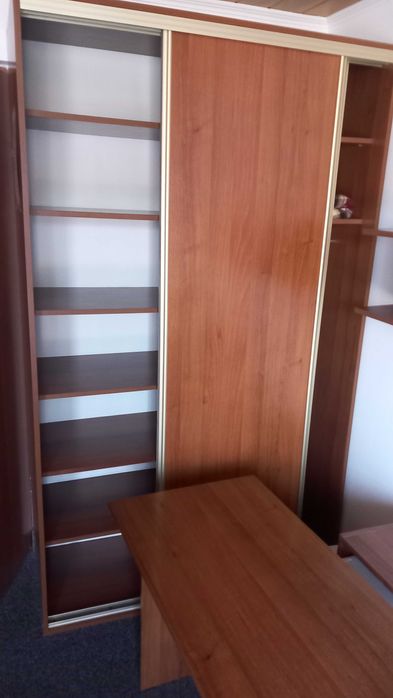 szafa w dobrym stanie-kilka sztuk-transport