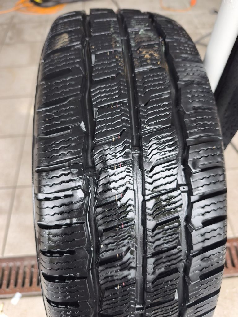 225/65/R16C opony zimowe bus jak nowe - kumho