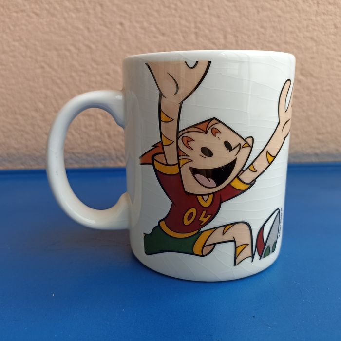 Caneca Vista Alegre de coleção Euro 2004 Portugal Kinas