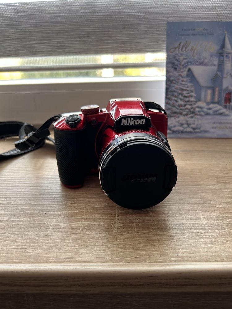 Nikon Coolpix B600 czerwony