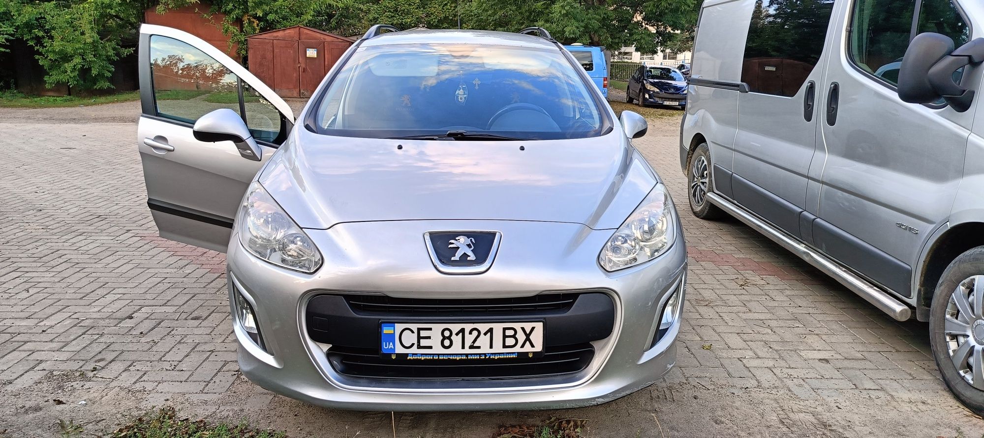 Peugeot 308 sw 2012 рік 1.6 hdi