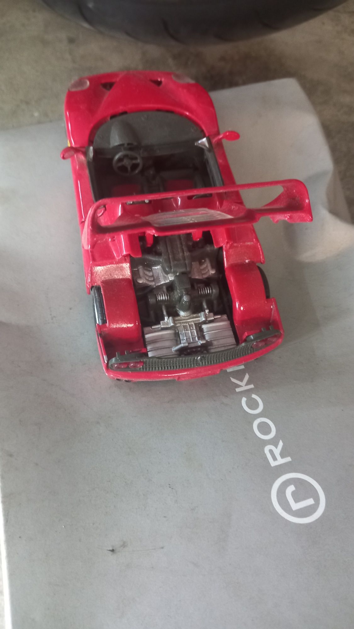 Ferrari modelo f50