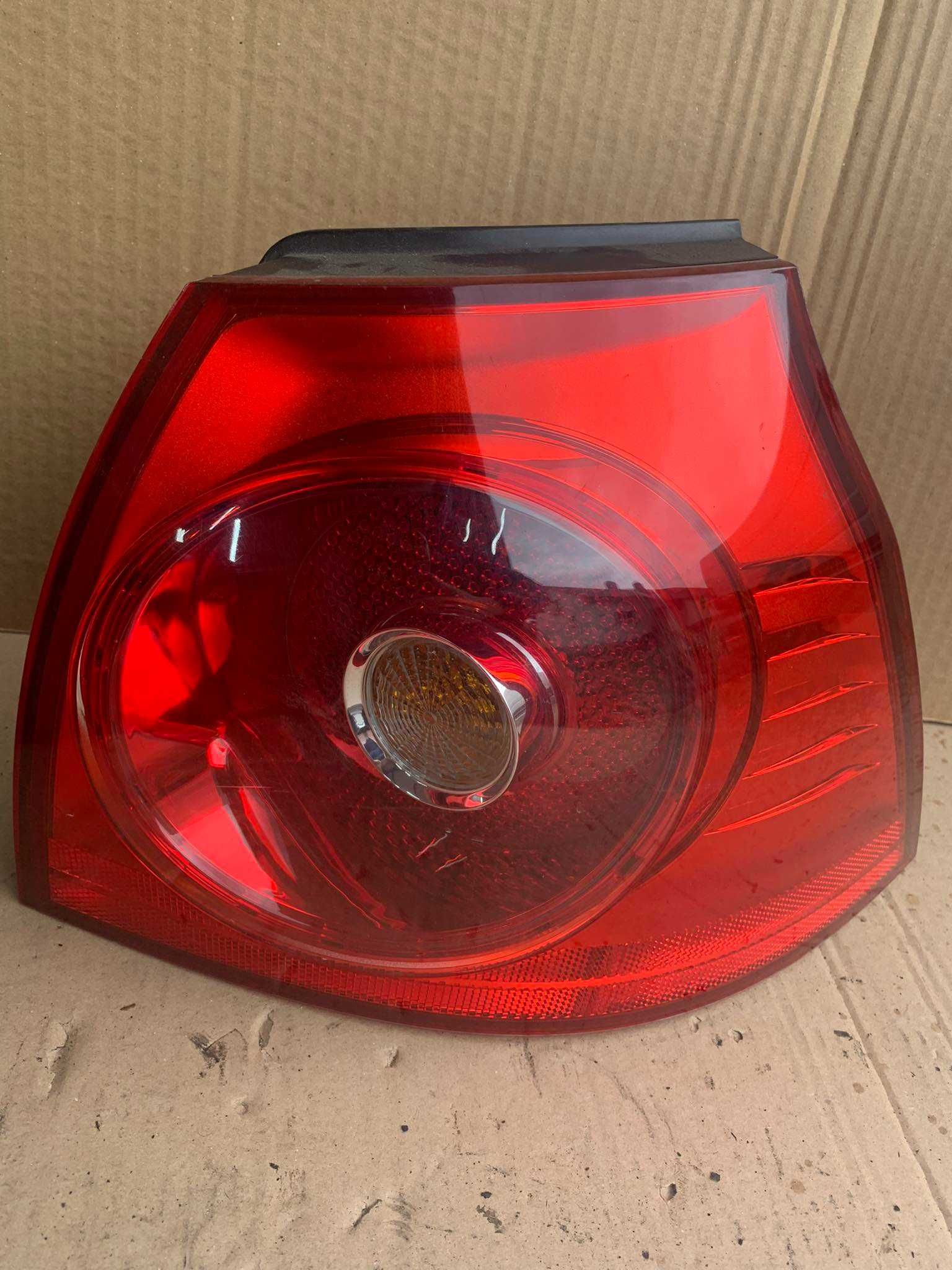 lampa prawy tył prawa tylna vw volkswagen golf v 5 w błotnik