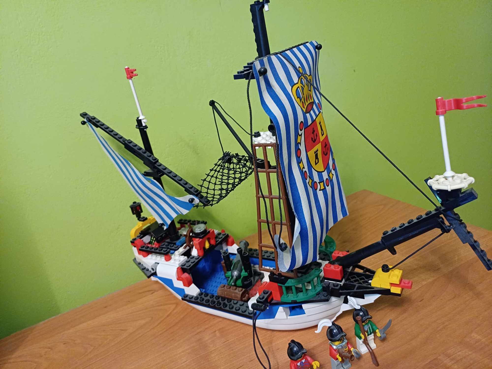 Lego pirates 6280 armada flagship